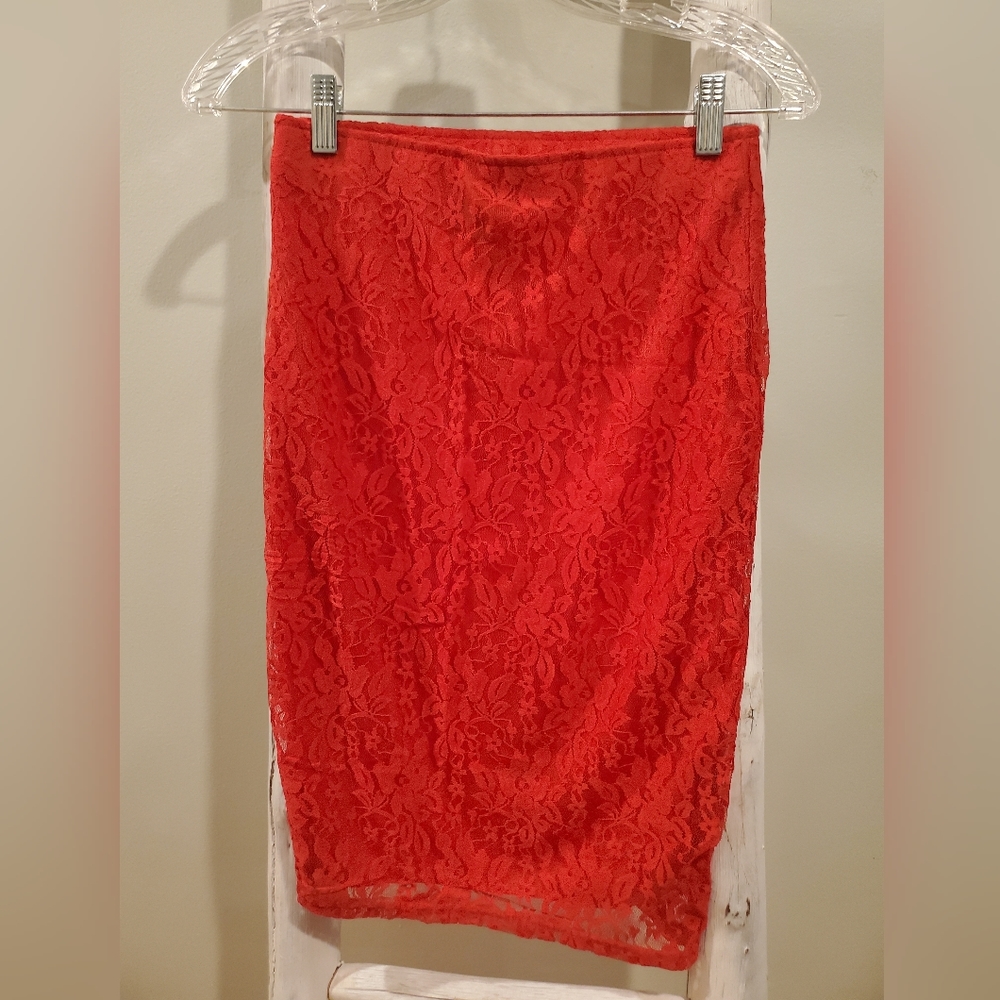 red floral lace pencil skirt. Sociology. Size Small